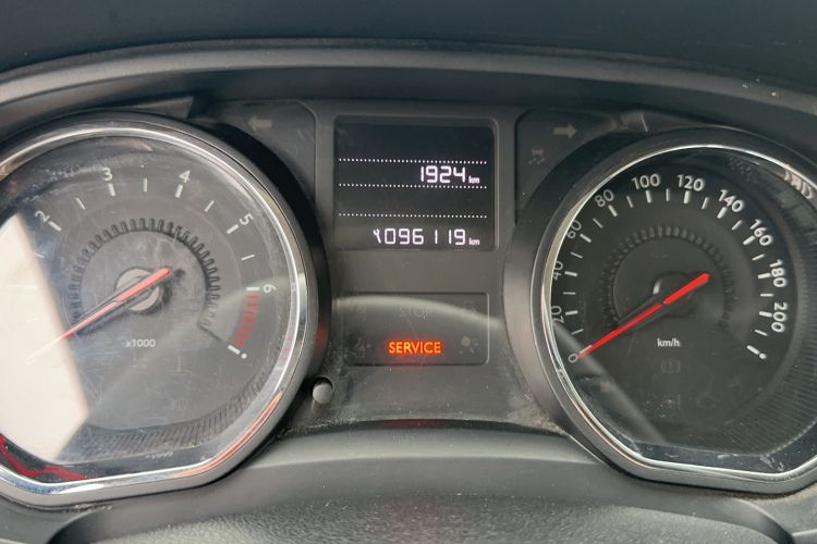 Used Citroen C3-XR 2015 1.6THP Automatic Pioneer Model
