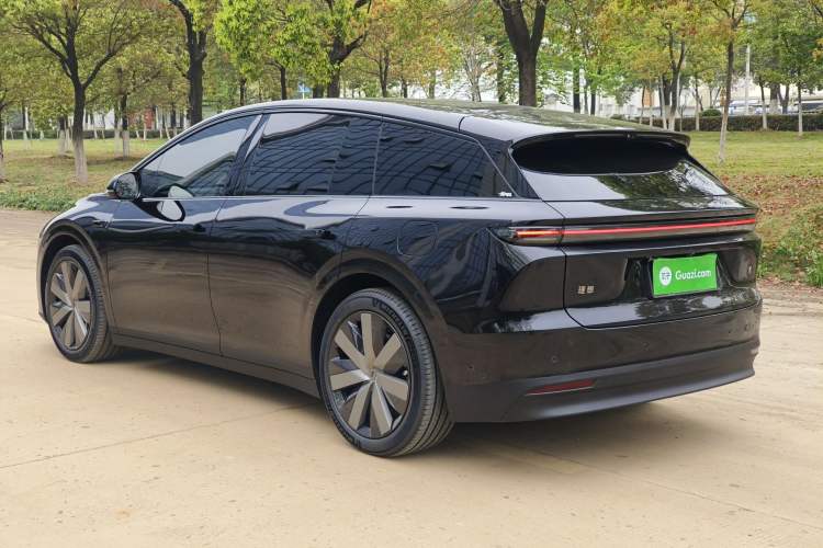 Used Li Auto i6 2025 Model Four-Wheel-Drive Standard Type Exterior 4