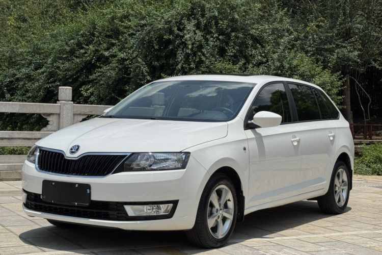 Used Skoda Rapid Spaceback 2014 1.6L Automatic Enjoyment Edition