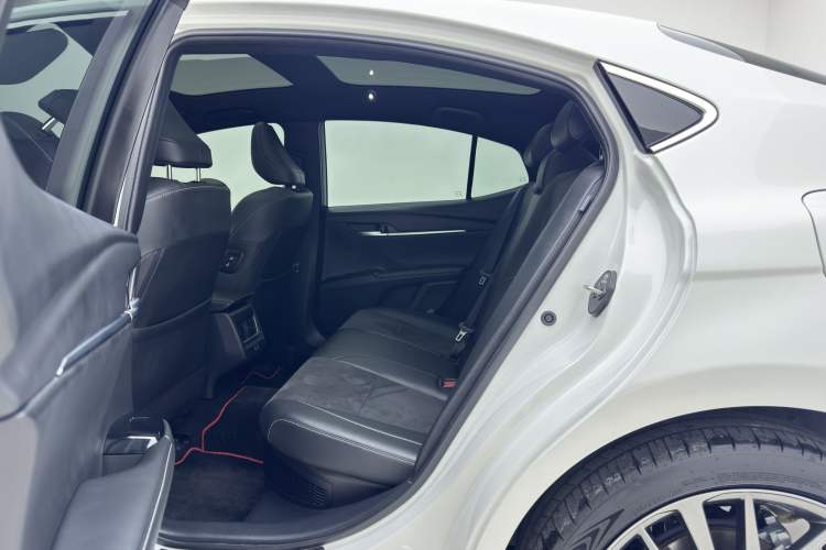 Used Toyota Camry 2024 Dual-Motor 2.0 HXS Sport Plus Edition Interior 6