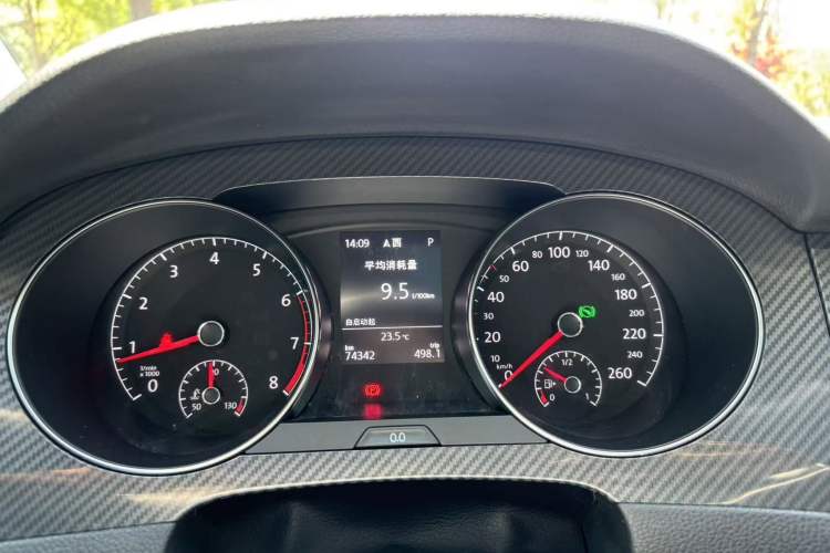 Used Volkswagen Golf Sportsvan 2019 280TSI Automatic Voyage Model China V Standard Odometer Close Up