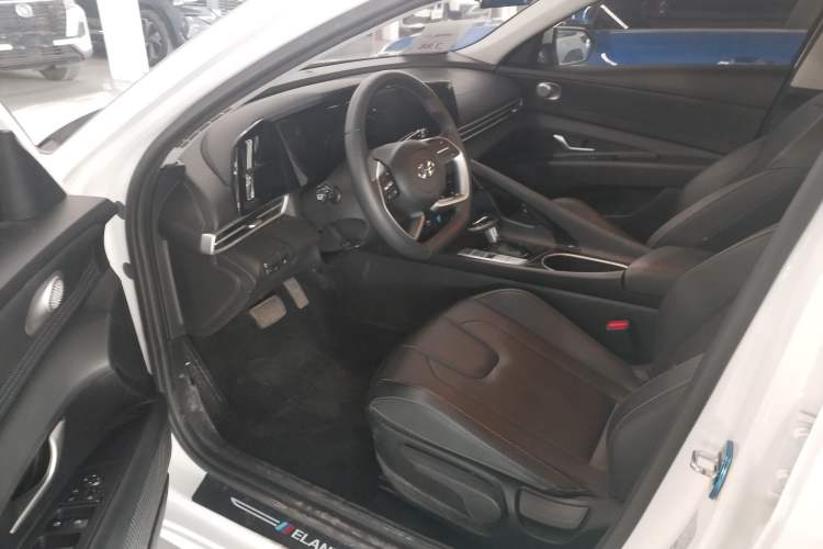 Used Hyundai Elantra 2021 1.5L CVT GLX Elite Edition
