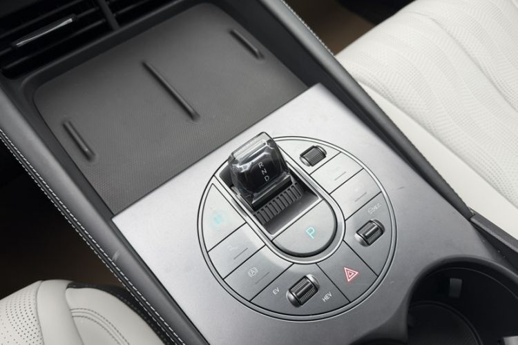 Used BYD Seal 06 New Energy 2024 DM-i 120KM Luxury Model Interior 2