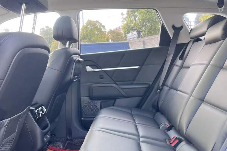 Used Hyundai ix35 2023 Musso 2.0L Deluxe Edition DLX
