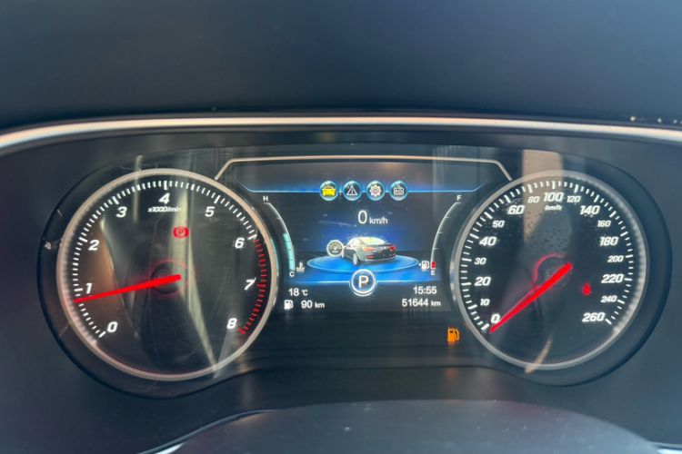 Used Hongqi H5 2019 30TD Dynamic Edition Odometer Close Up