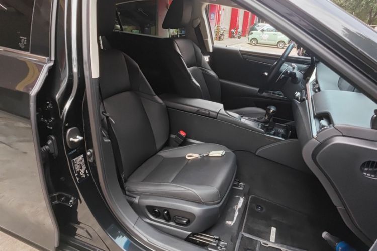 Used Lexus ES 2020 200 Excellence Edition
