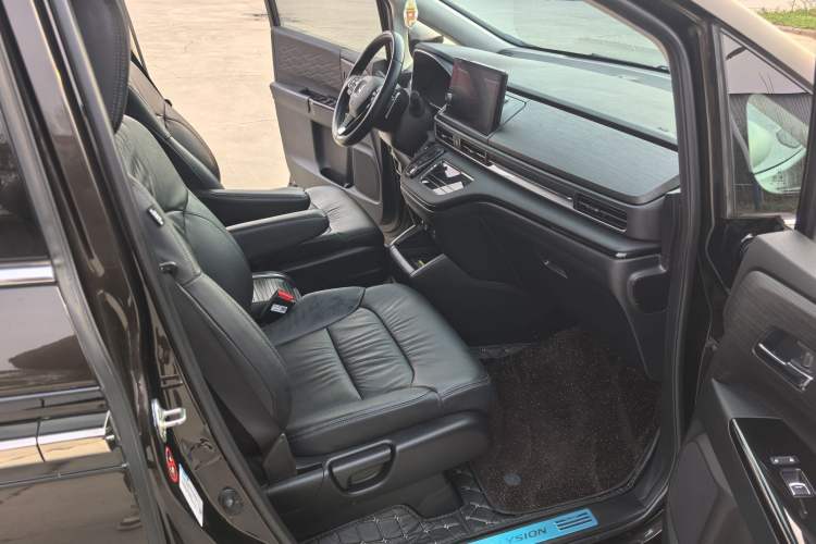 Used Honda Elysion 2024 2.0L eHEV Luxury Edition