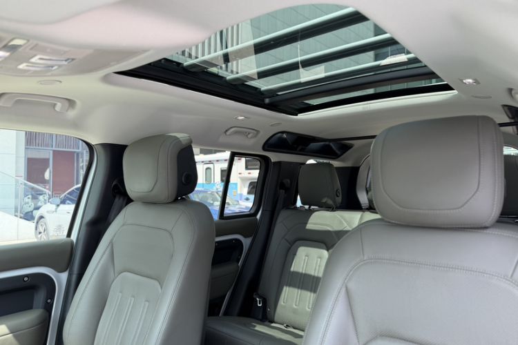 Used Land Rover Defender 2022 110 P400 Dark Edition
