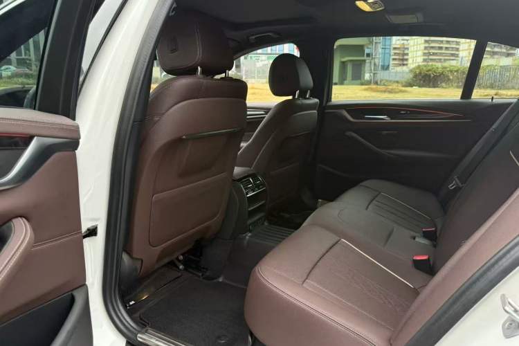 Used BMW 5 Series 2022 Second Facelift 525Li M Sport Package
