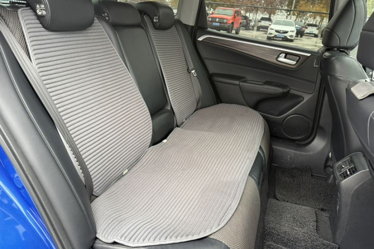 Used Honda Jade 2017 1.8L automatic Comfort version 5 seats
