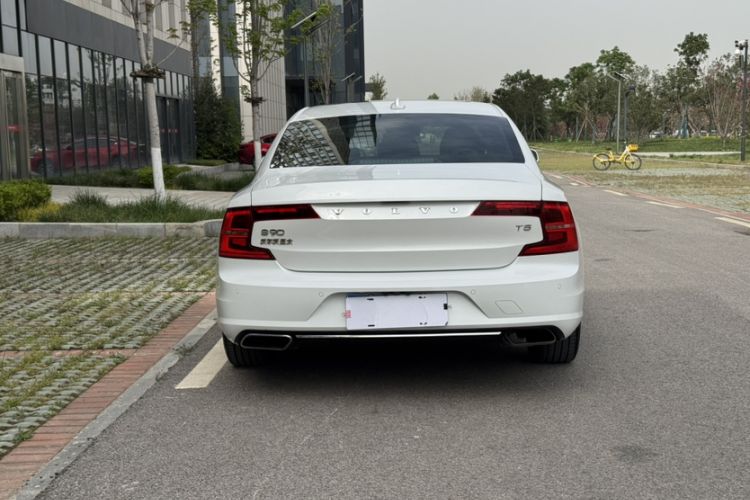 Used Volvo S90 2017 T5 Zhiyuan Edition
