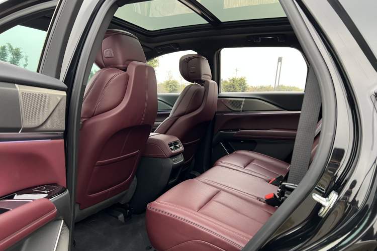 Used Cadillac XT5 2025 2.0T Platinum Edition