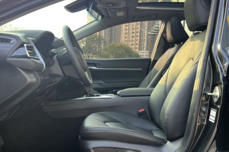 Used Toyota Camry 2023 2.5G Luxury Edition
