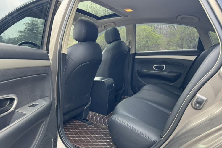 Used Nissan Sylphy 2019 Classic 1.6XE+ CVT SmartConnect Leading Edition Interior 7