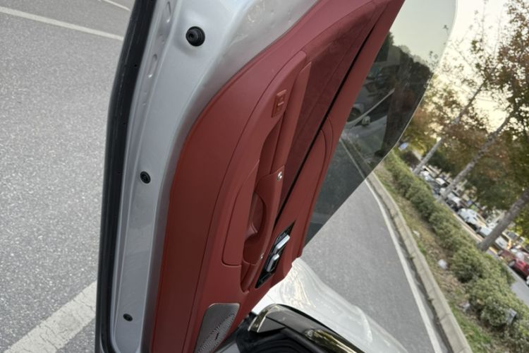 Used MG Cyberster 2024 520 km Legendary All-Wheel-Drive Version
