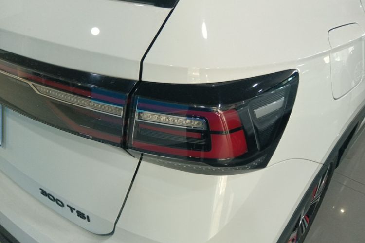 Used Volkswagen Tharu 2023 300TSI Two-Wheel-Drive Moon Luxury Edition