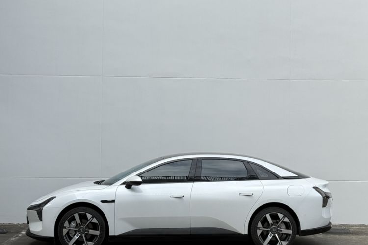 Used XPeng MONA M03 2024 620 with Ultra-Long Range
