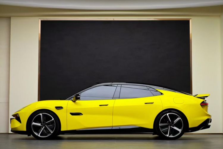 Used Lotus EMEYA 2024 EMEYA S+