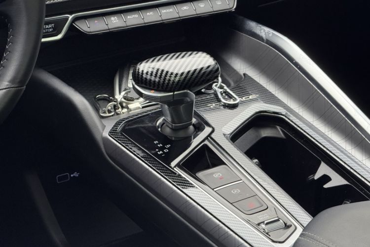 Used Geely Auto Preface 2021 2.0TD Luxury+ Version Interior 4