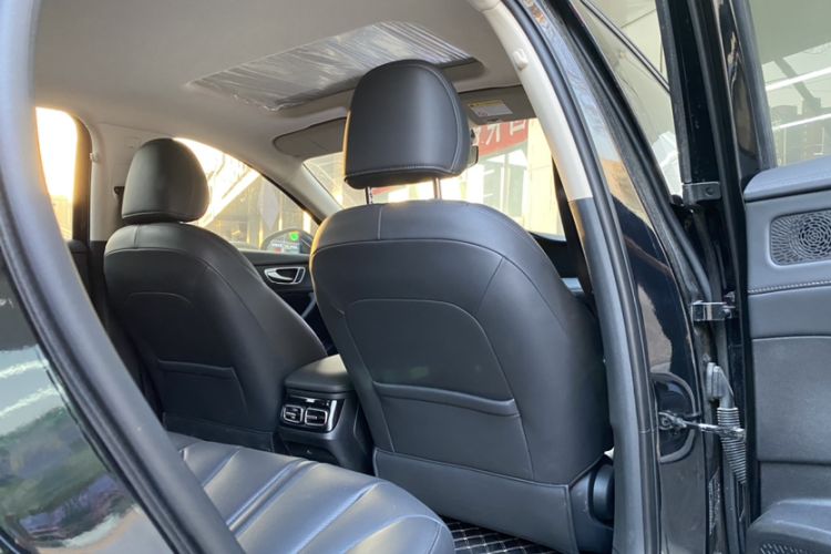 Used Roewe D7 2023 DMH 125km Superior Edition Interior 7