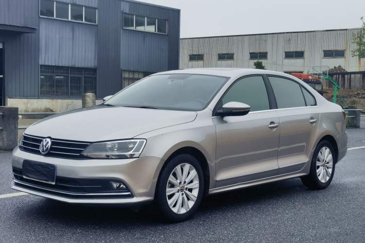 Used Volkswagen Sagitar 2015 1.6L Automatic Comfort Model