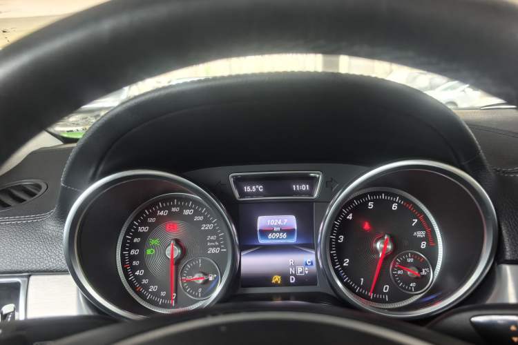 Used Mercedes-Benz GLE Coupe 2017 GLE 400 4MATIC Coupe SUV Odometer Close Up