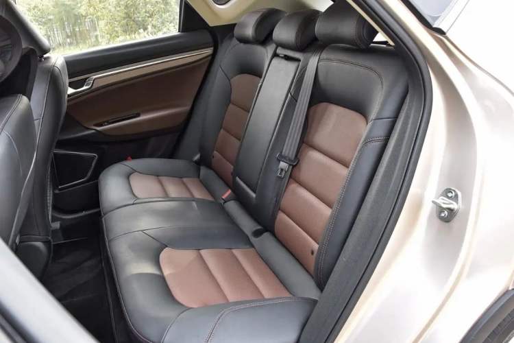 Used Geely Auto Emgrand GS 2016 Sport Edition 1.3T Automatic ZhenShang Model Interior 3