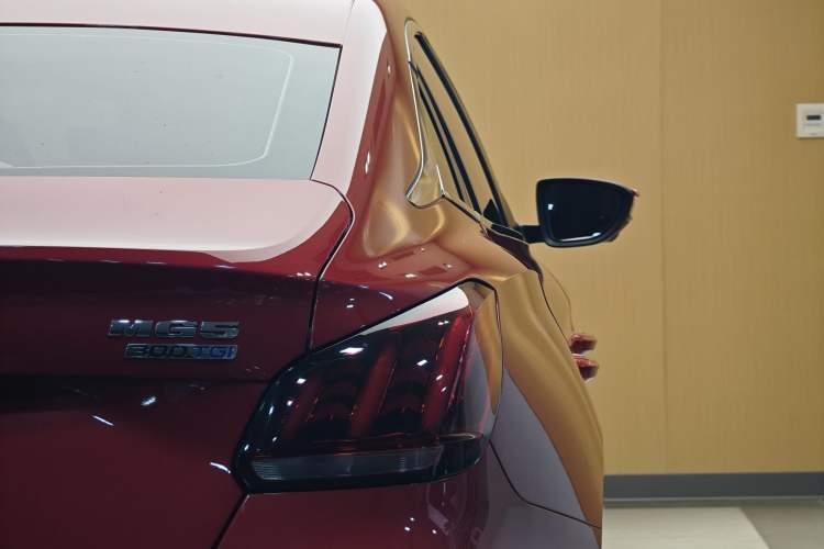 Used MG 5 2021 Revised 300TGI DCT Qingshè Luxurious Enjoyment Edition