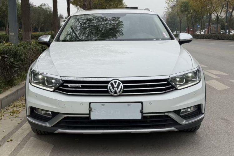 Used Volkswagen Variant 2017 380TSI Four-Wheel Drive Trail Edition
