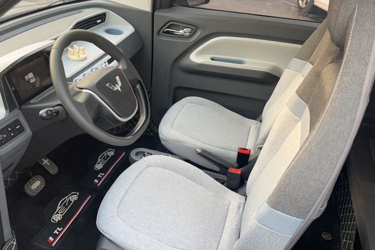 Used Wuling Hongguang MINIEV 2022 Macaron Premium Model – Lithium Iron Phosphate Left Front Seat