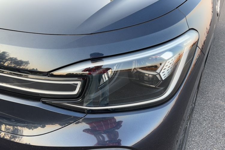 Used Volkswagen ID.6 CROZZ 2022 Long-Range PRO Edition Left Front Headlight