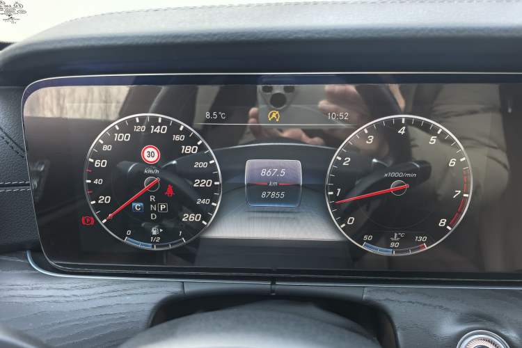 Used Mercedes-Benz E-Class 2016 E 300 L Sporty and Stylish Model