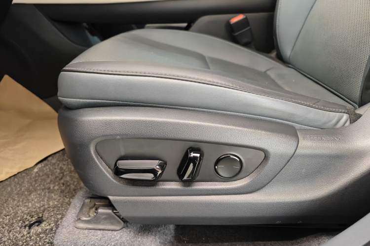 Used Lexus RZ 2023 300e Long-Range Indulgence Edition
