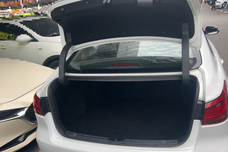 Used CHANGAN Raeton CC 2018 1.5T Automatic Zhiya Model China V Standard
