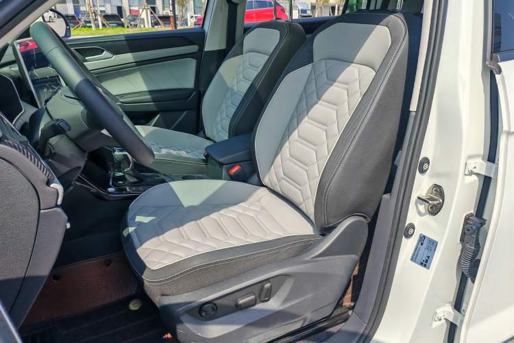 Used Volkswagen Tayron 2024 330TSI Two-Wheel Drive Luxury Plus Advanced Version
