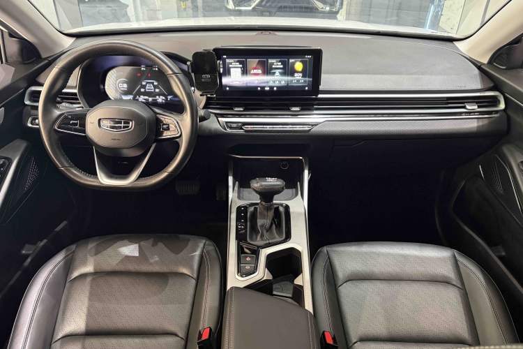 Used Geely Auto Emgrand 2022 4th Generation 1.5L CVT Luxury Model Interior 3