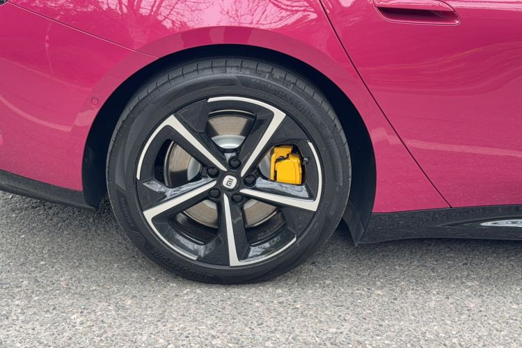Used Xiaomi Auto SU7 2024 Four-Wheel Drive Ultra-Long Range Advanced Intelligent Driving Max Edition
