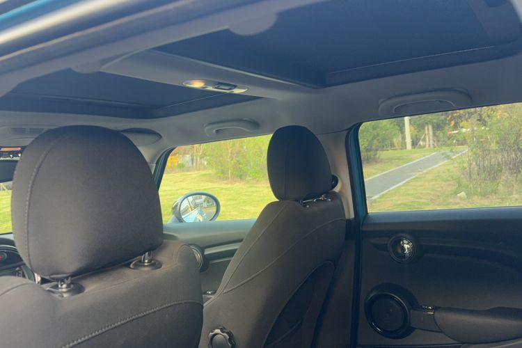 Used MINI MINI 2015 1.5T COOPER Fun Five-Door Edition
