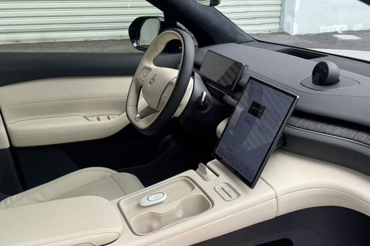 Used Nio ES6 2023 75 kWh Interior 1