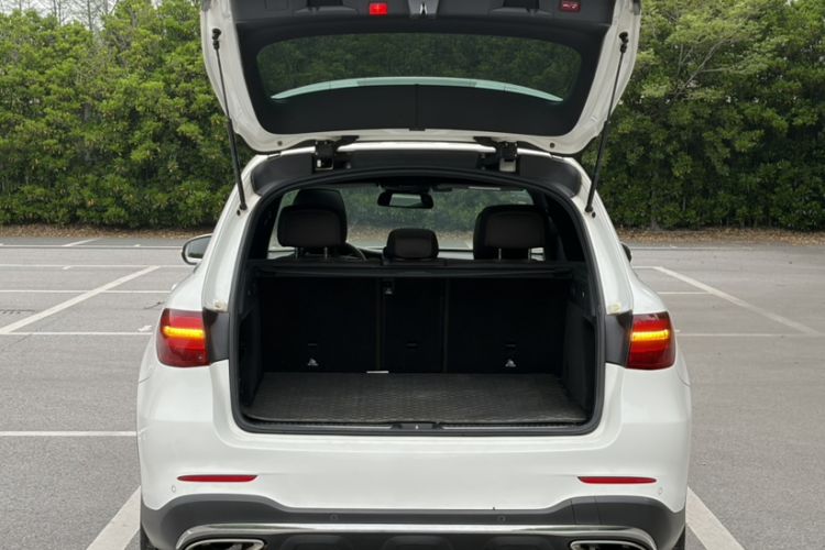 Used Mercedes-Benz GLC 2017 GLC 300 4MATIC Sport Edition Trunk