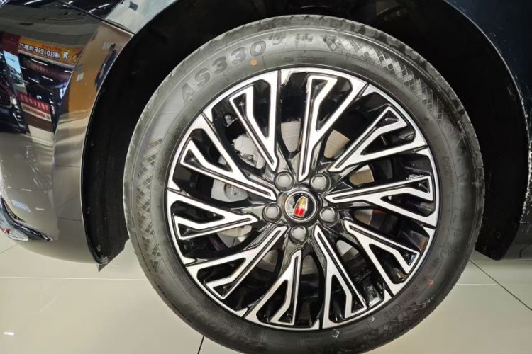 Used Hongqi H5 2025 2.0T Automatic Flag Edition – 500 000 Units Commemorative Version Exterior 5