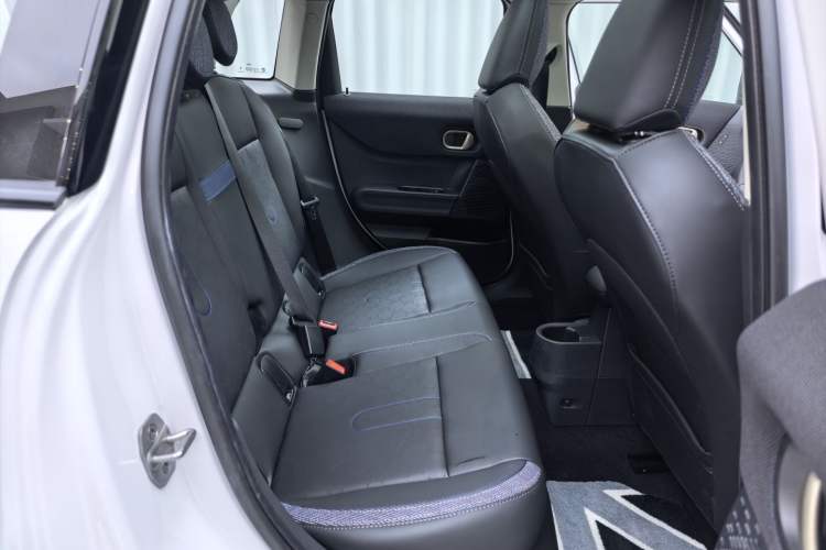 Used MINI MINI 2025 1.5T COOPER Classic Edition Five-Door Version
