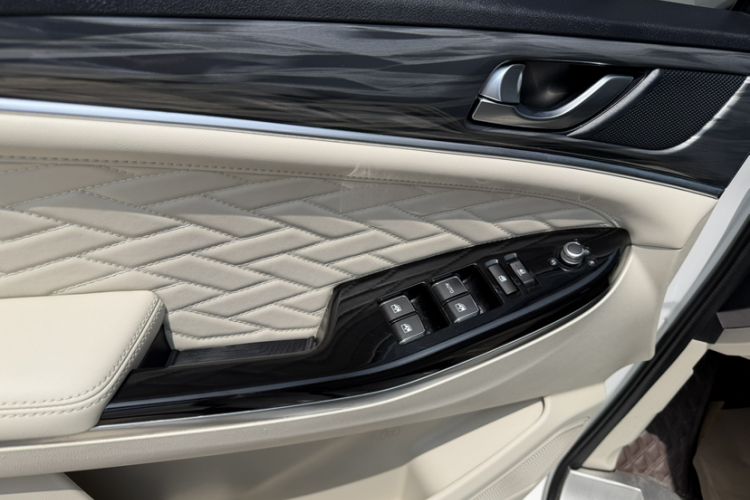 Used CHANGAN OSHAN Cosmos 2022 1.5T Automatic Business Model Interior 15