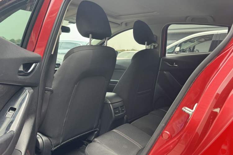 Used Mazda 3 Axela 2017 Sedan 1.5L Automatic Luxury Model Emission Standard China V