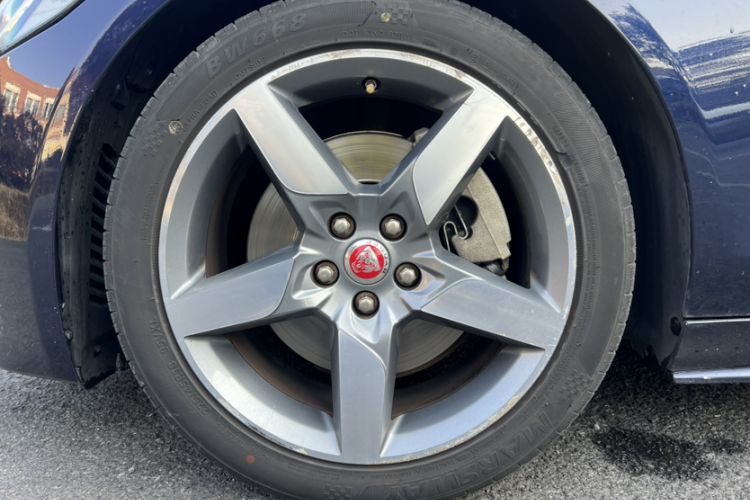 Used Jaguar XE 2017 2.0T 200 PS R-Sport
