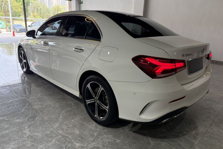 Used Mercedes-Benz A-Class 2022 Revised Version A 200 L Sport Sedan Fashionable Style
