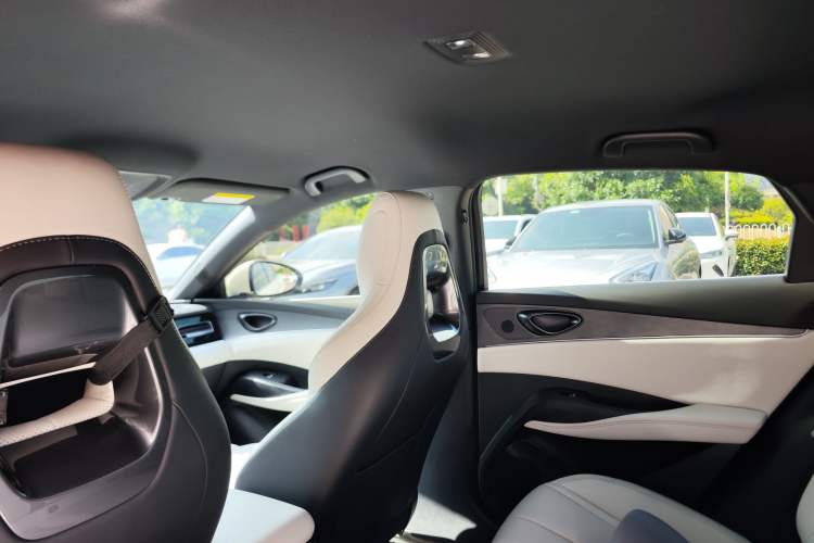 Used BYD Seal 06 New Energy 2025 DM-i Smart Drive 80KM Luxury Model
