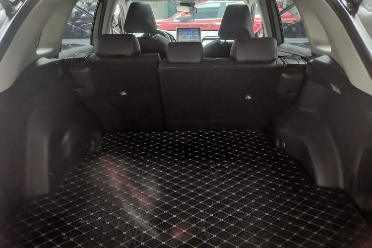 Used Toyota RAV4 2021 Revised Version Dual-Motor Hybrid 2.5L E-CVT 4x4 Elite PLUS Edition Trunk