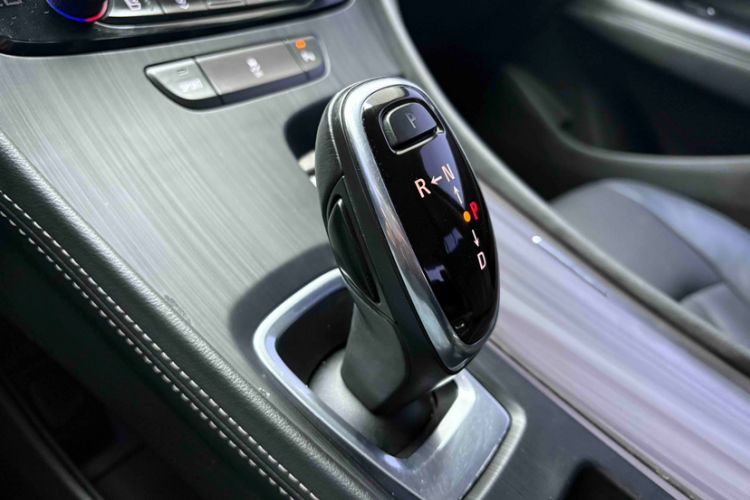 Used Buick LaCrosse 2018 20T Elite Edition Gear Lever