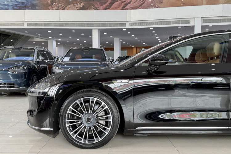 Used Hima Stelato S9 2024 All-Electric Max Rear-Drive Long-Range Version
